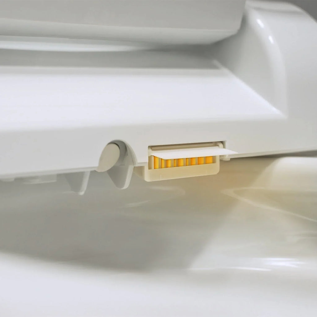 Pre-Owned Brondell Bidet CL950 Round Bidet Toilet Sizeeat - WHITE (Fair)